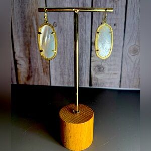 RARE & VINTAGE Kendra Scott Elle Earrings - Gold Ivory Mother of Pearl